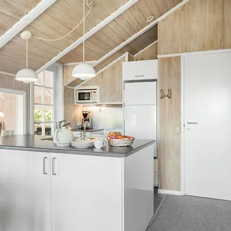 3 Bedroom Amazing In Tranekaer Nyaraló